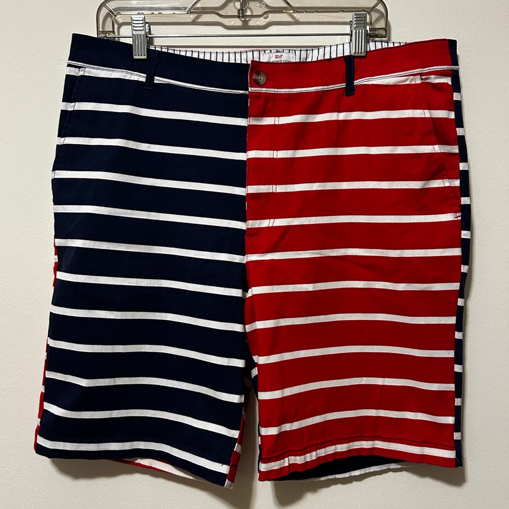 Vineyard Vines Striped Red and Blue Men's Shorts size 36